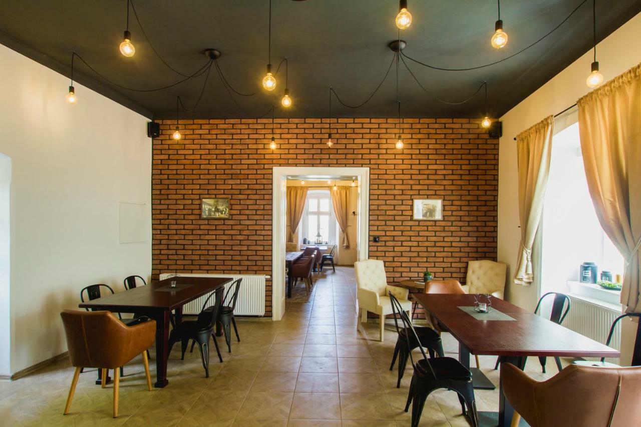 Penzión Kúria Nové Mesto nad Váhom Exterior foto